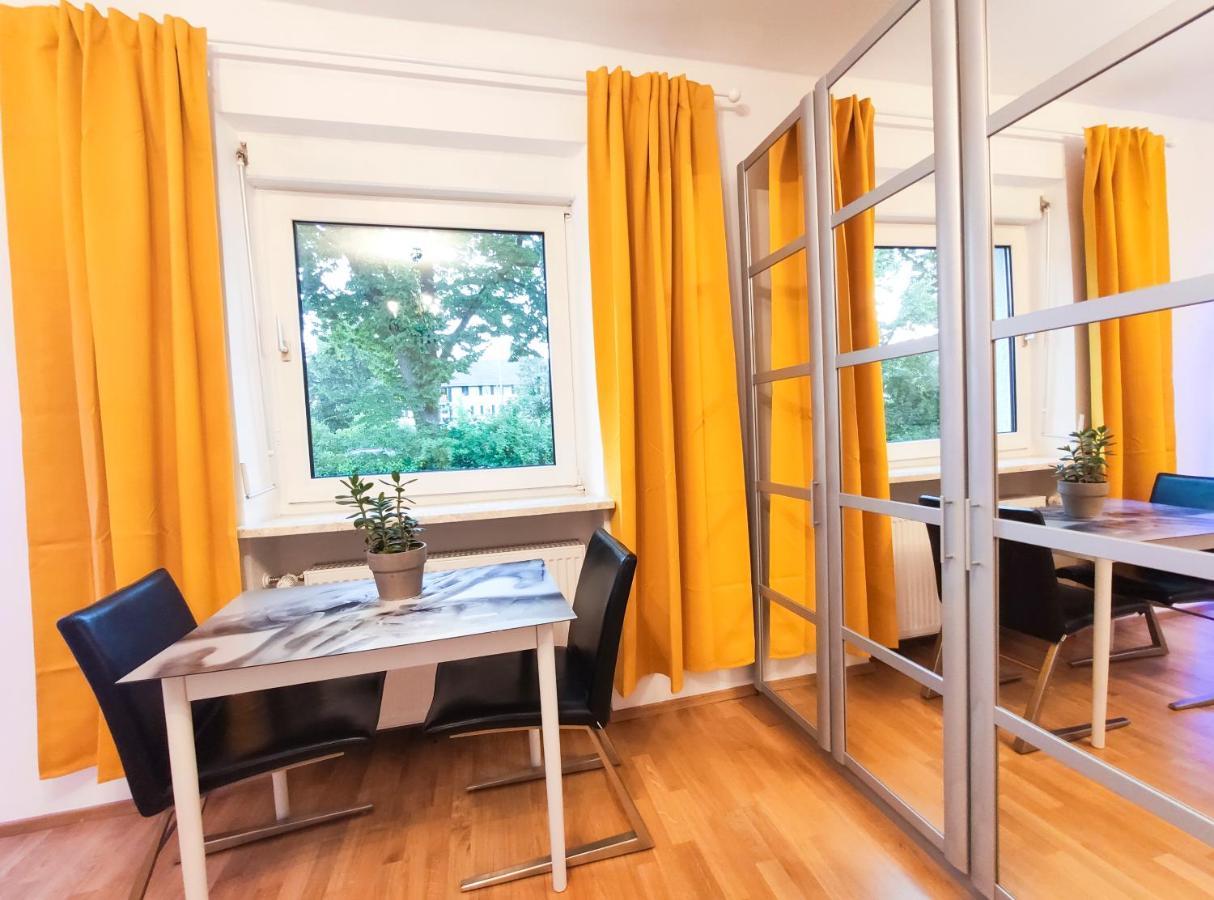 Homestay Modernes Am Park Mit Garten, Huehner & Enten *